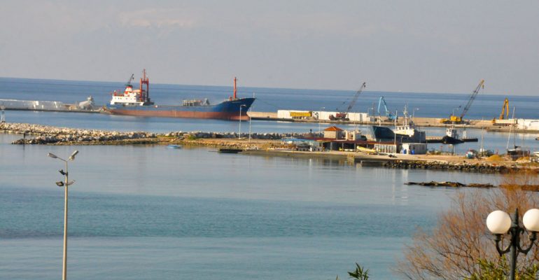 Τη χρηματοδότηση των έργων στο λιμάνι των Ν. Μουδανιών ζήτησε με έγγραφό του ο Δήμαρχος Μ. Καρράς